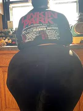 TillyMarie from StripChat is Freechat