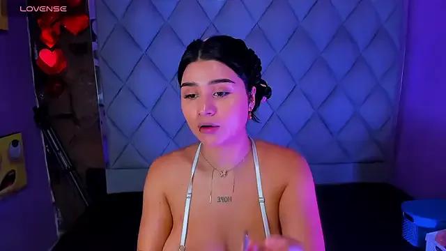 venusowen_ from StripChat is Freechat