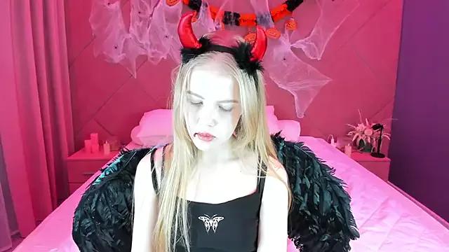 Vicki_Todd from StripChat is Freechat