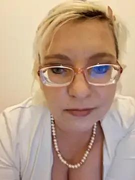 VikaKing from StripChat is Freechat