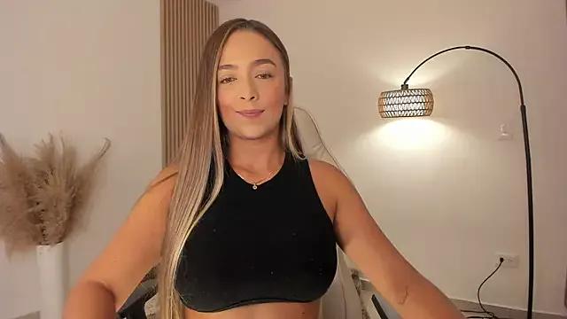 wandathompson_ from StripChat is Freechat