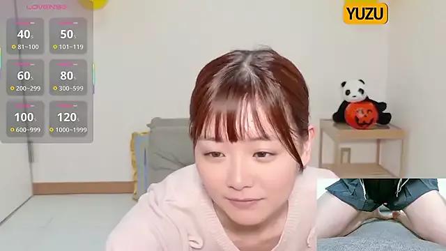 Naked Room yuzukichi_jp 