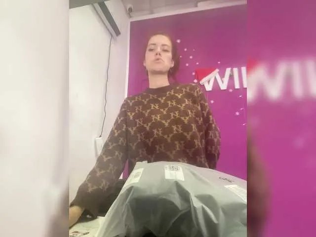 Offline 12Nimfa12 on BongaCams