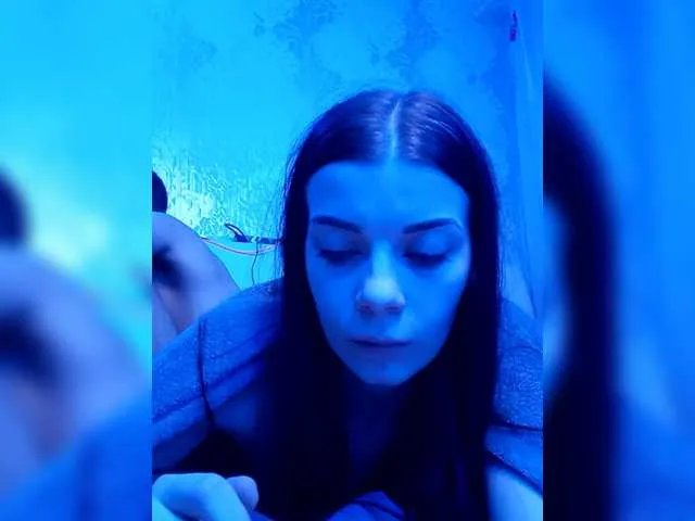 Offline AdidasCoin on BongaCams