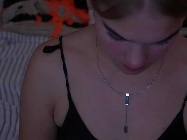 AlinaLemon on BongaCams