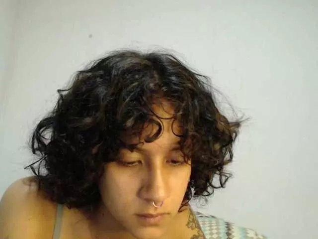 AlinaWoolf on BongaCams