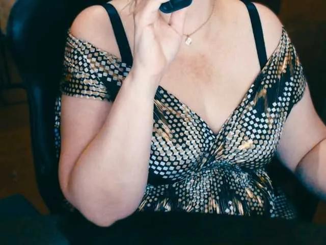 Offline Alisa1917 on BongaCams