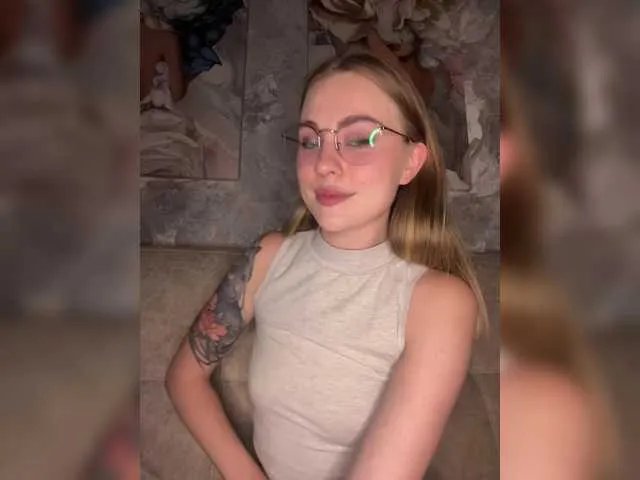 Offline AlisaClark on BongaCams