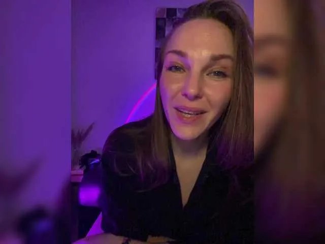 Alisasqrl on BongaCams