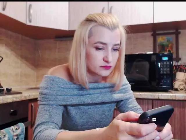 Freechat alya555 on BongaCams