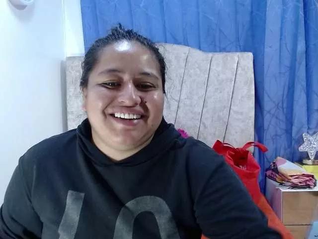 Freechat AMARAA17 on BongaCams