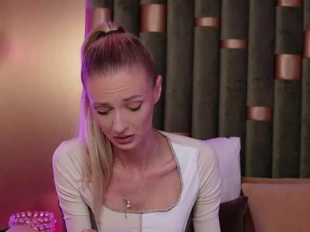 Offline AmeliaAngell on BongaCams