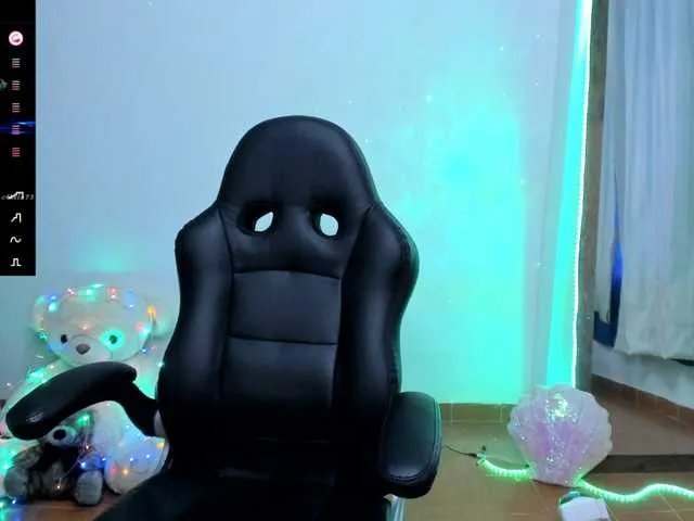 Freechat angelaagomez on BongaCams