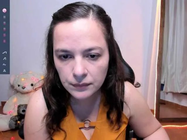 Freechat angelaagomez on BongaCams