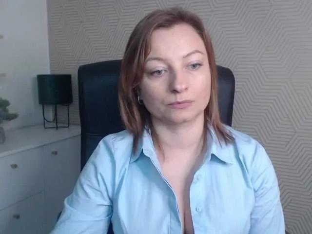 Offline angelaLove13 on BongaCams