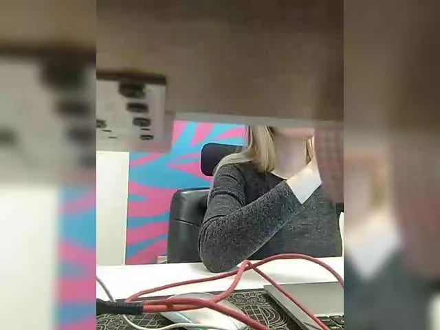 BongaCams Angelinamik is Freechat Angelinamik — lovense vibrating massage in pussy and ass, in the fantasy menu connected to a vibrator! Fuck me, I love cumming with long vibrations