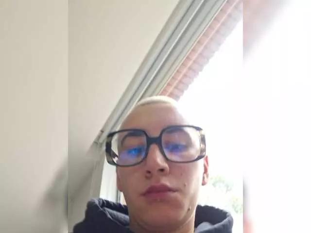 Offline AntoniaDilune on BongaCams