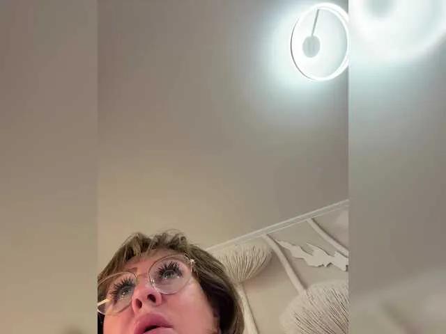 Offline anyuta1212 on BongaCams