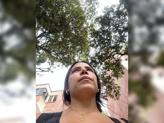 Freechat APRILHILL on BongaCams