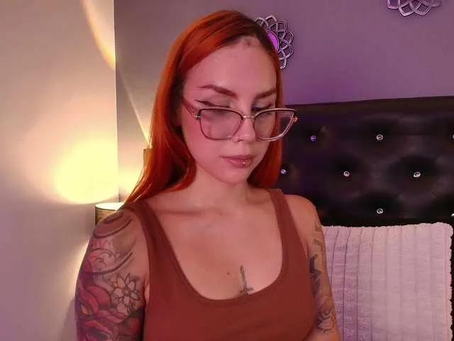 Offline ArannaMartine on BongaCams