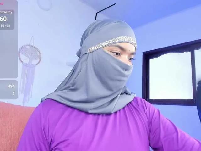 Aura-cuutee on BongaCams 