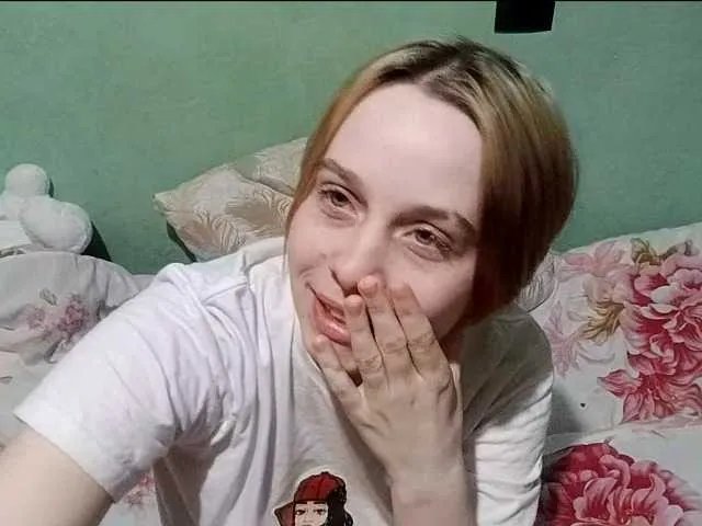 AveryFleurent —  Dear friends, I'm new here and I'm a little shy, let's have fun together!