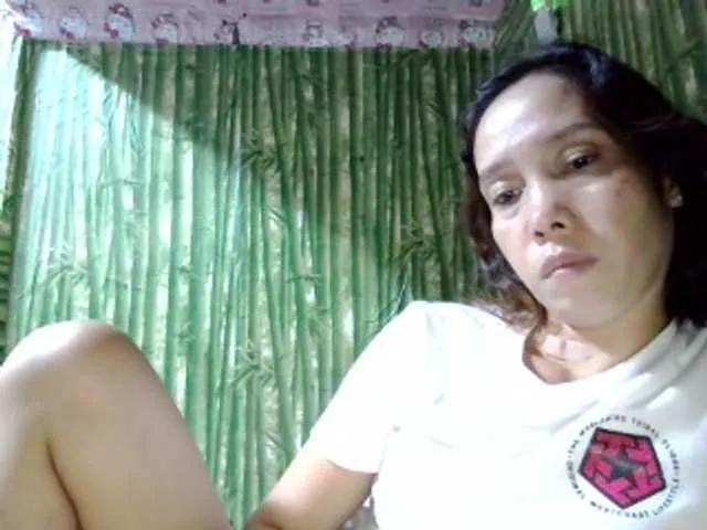 Offline Beatriz69 on BongaCams