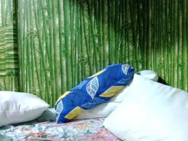 Offline Beatriz69 on BongaCams