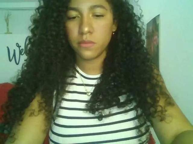 Offline Bellacrespa on BongaCams