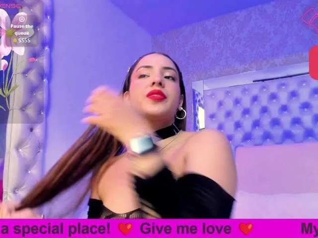 Freechat BellaSaint on BongaCams