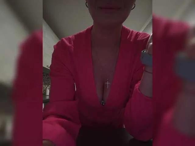 Offline Biggirl777 on BongaCams