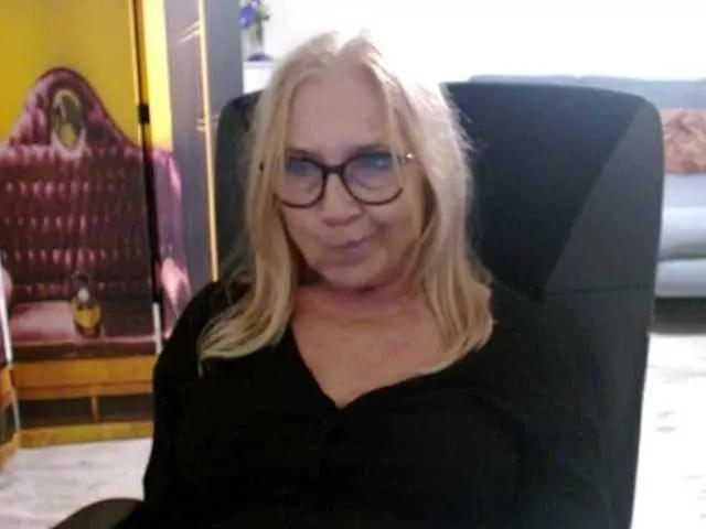 Offline BlondeSofia on BongaCams