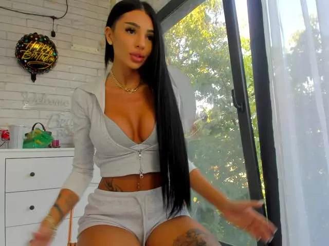 Offline BritneyCharm on BongaCams