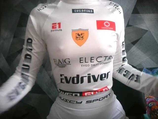 Offline BritneyKittenss on BongaCams