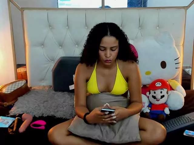 Camila-sex-latina on BongaCams