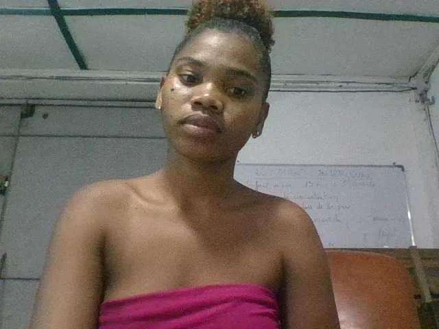 Offline Cassy24 on BongaCams