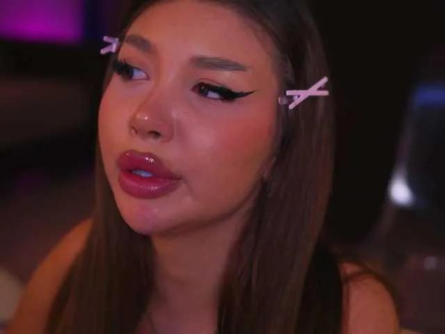 BongaCams CassyeLips is Freechat CassyeLips — I get turned on by respect and by gentle touches.