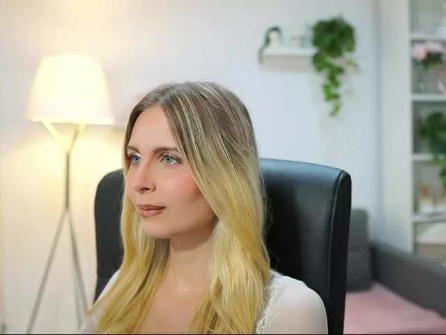 Freechat catecrago on BongaCams