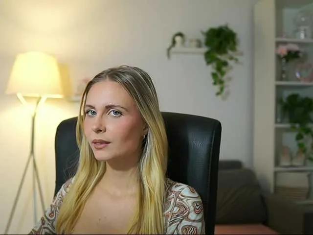 Freechat catecrago on BongaCams