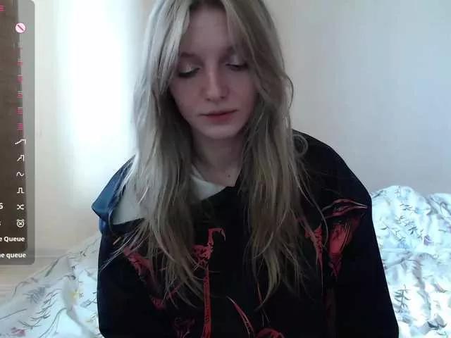 Freechat CatinMilkland on BongaCams