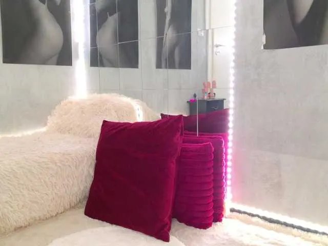 celia-chanel on BongaCams