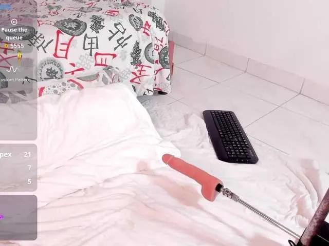 Offline Chloe- on BongaCams