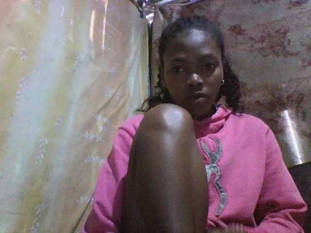 chrispriscilla on BongaCams