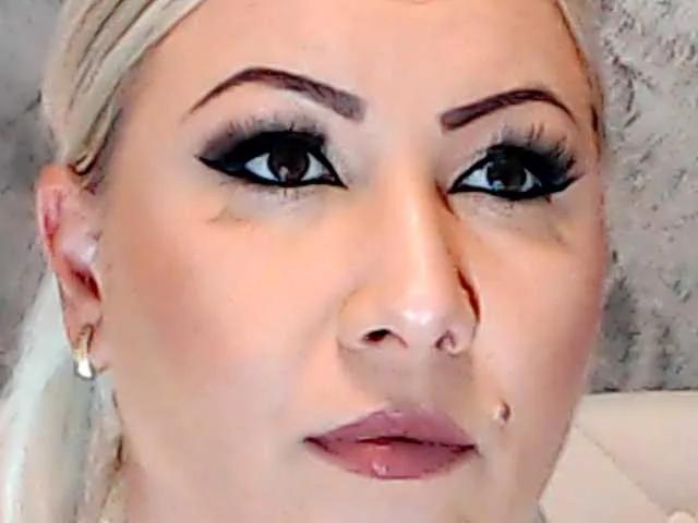 BongaCams ClaudieTaylon is Freechat ClaudieTaylon — I love fantasy, and men who know how to make me smile;)