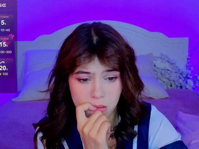 Offline CoralineJones on BongaCams