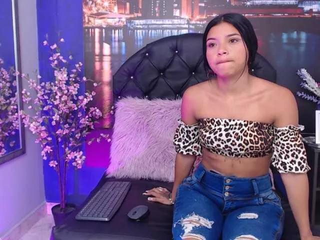 Offline CristalLorents on BongaCams