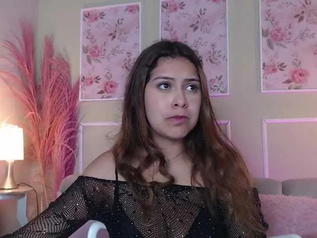 BongaCams CurlyDani is Freechat CurlyDani — I get turned on by sensual touches, slow striptease, teasing with my fingers, and sharing real pleasure. I love how my curls and smile drive your desire even higher.