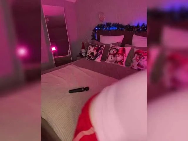 CurvyWoman- on BongaCams