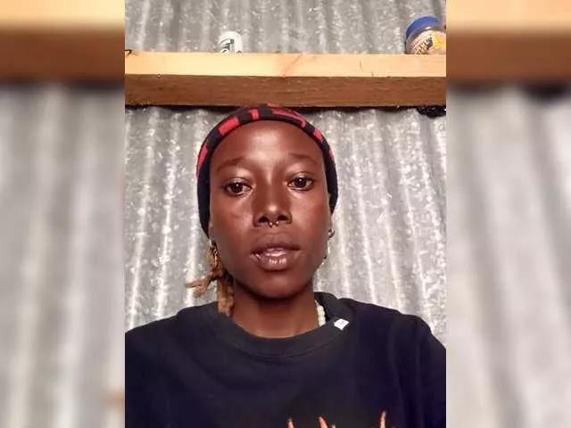 Offline Dammyyaro on BongaCams