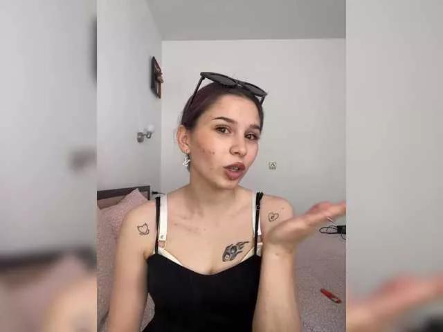 Offline DariKoleva on BongaCams